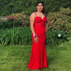 Beautiful Red Prom dress